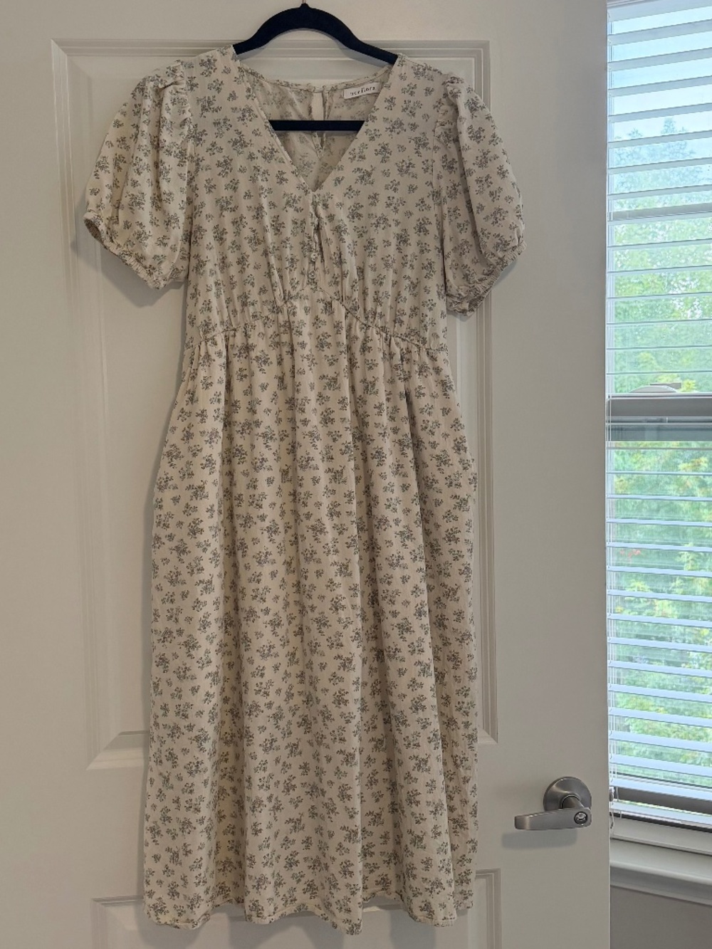 Neuflora Estherwood dress